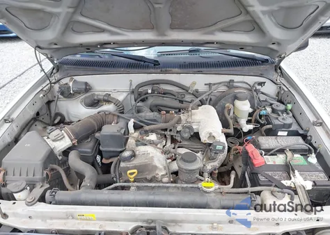 2001 Toyota Tacoma из США, поврежденный, VIN 5TENL42N71Z871296